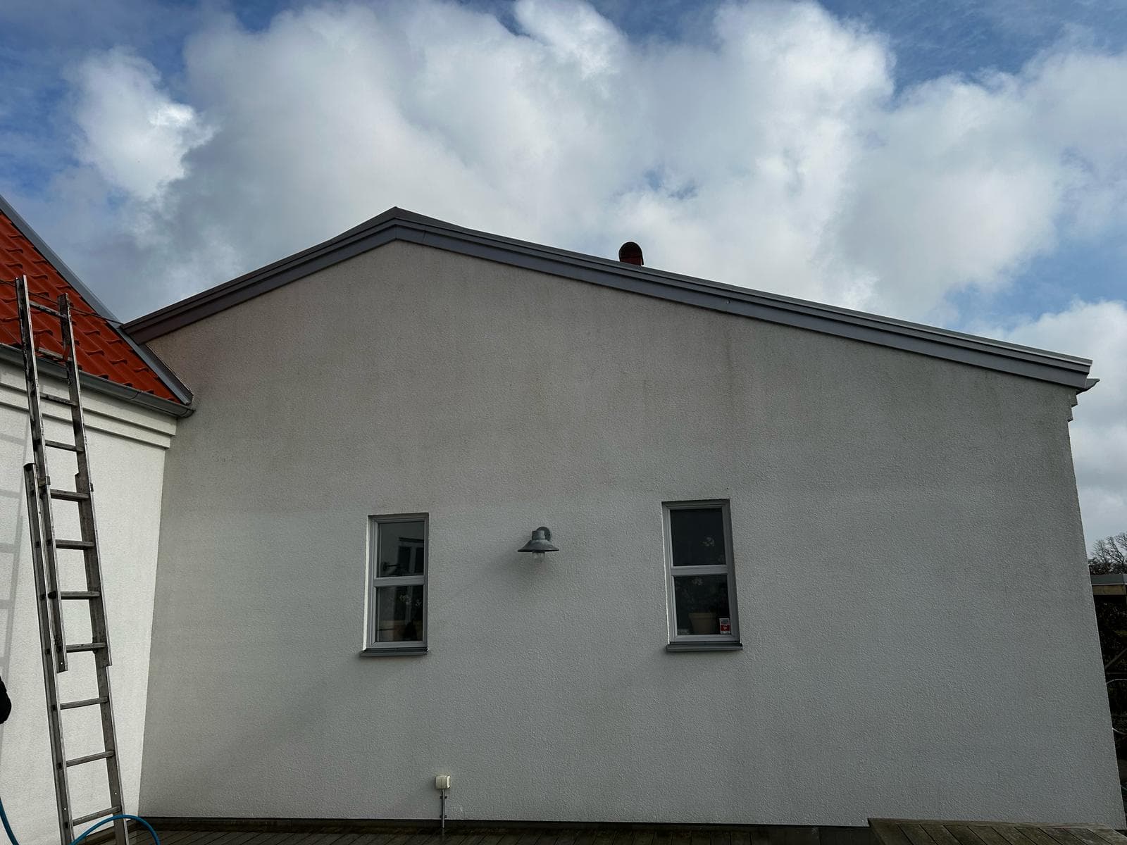 Ren putsad fasad efter fasadbehandling på BRF-fastighet i Malmö