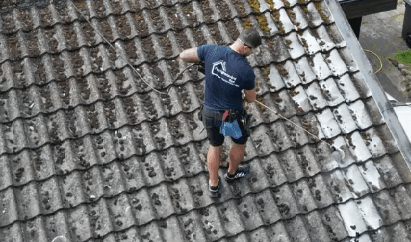 Takbehandling av betongpannor i Malmö